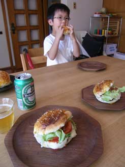 ノリト・テーブル ハンバーガー