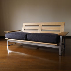 Minato Sofa ミナトソファー 無垢材 倉敷帆布 ステンレス 羽毛クッション